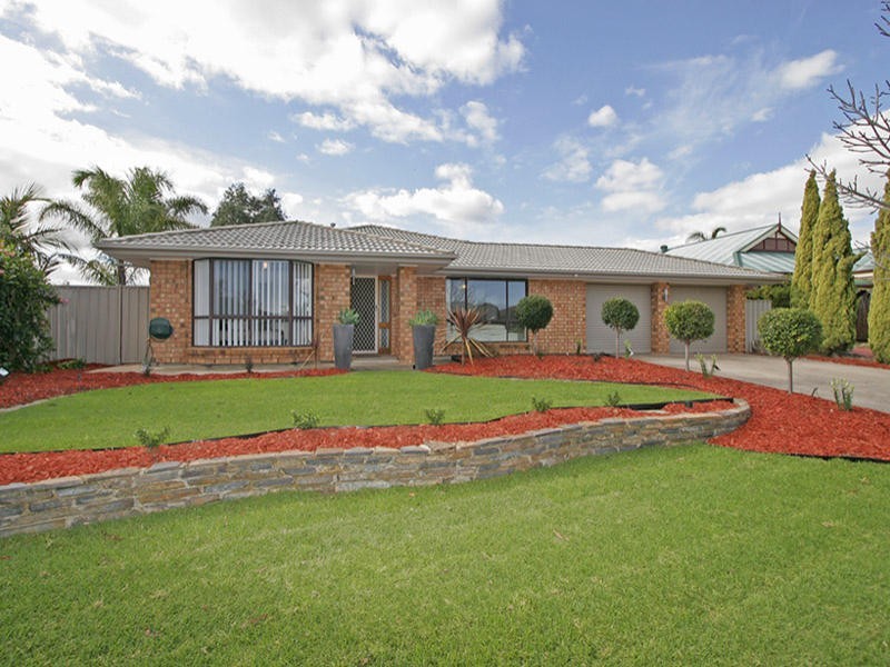 4 Albatross Grove, Seaford Rise SA 5169