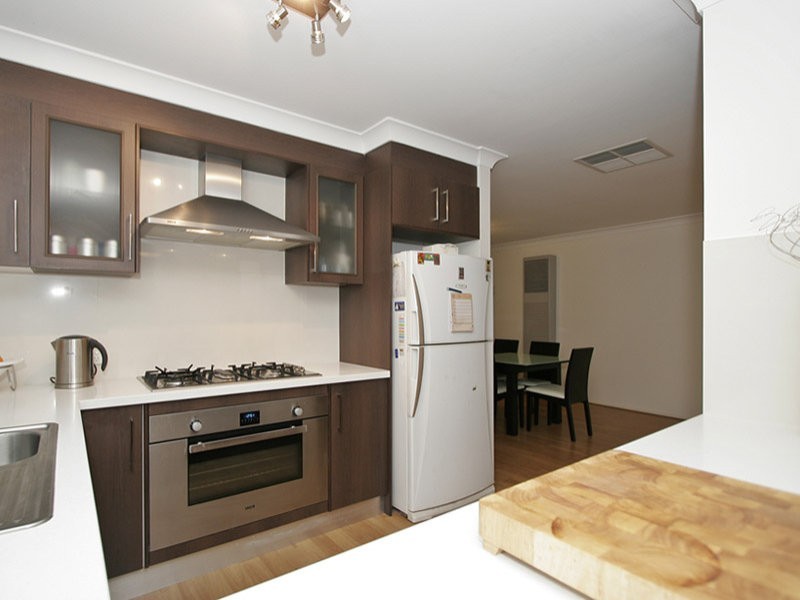 4 Albatross Grove, Seaford Rise SA 5169