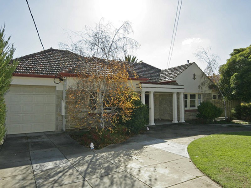 17 Gowrie Avenue, Glengowrie SA 5044