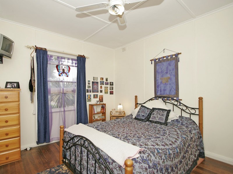 11 Keirana Avenue, Port Noarlunga SA 5167