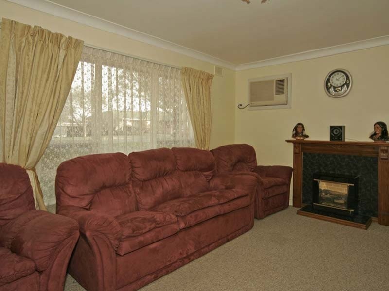 19 Stewart Avenue, Hackham SA 5163