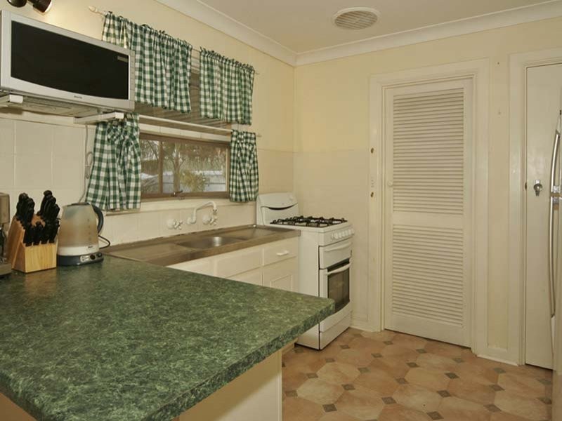 19 Stewart Avenue, Hackham SA 5163