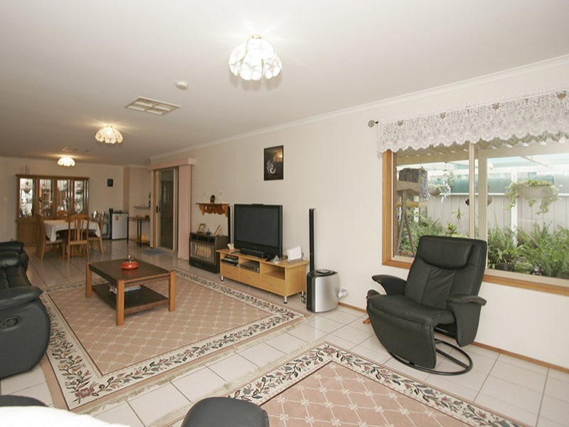 16 Goulding Grove, Noarlunga Downs SA 5168