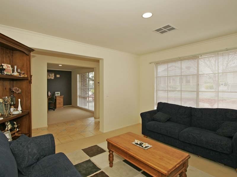 18 Spy Glass Hill Circuit, Seaford Rise SA 5169