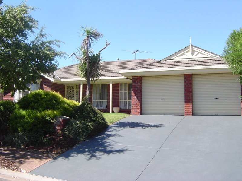 15 Smugglers Drive, Seaford Rise SA 5169