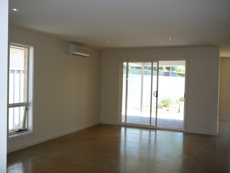 7 McBurney Crescent, Aldinga Beach SA 5173