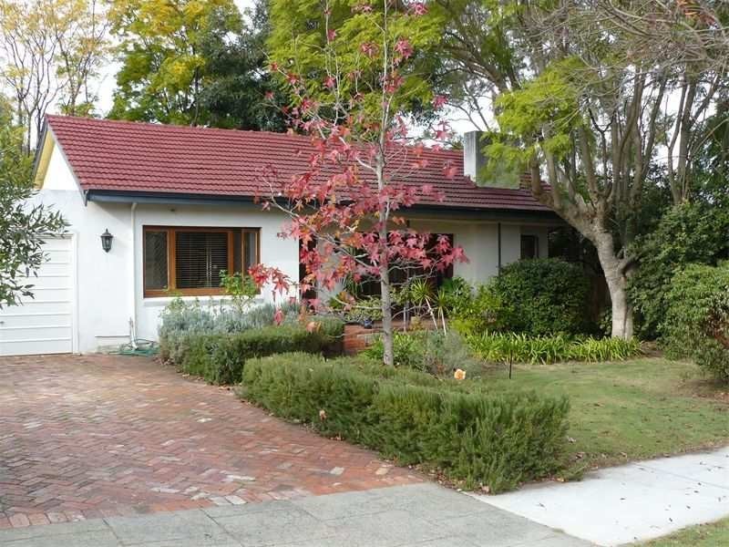 26 Wyndham Street, St James WA 6102