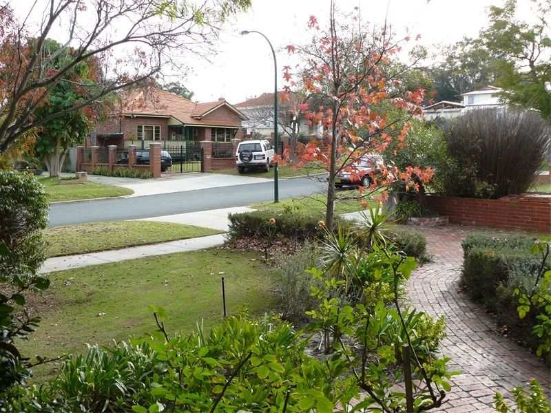 26 Wyndham Street, St James WA 6102