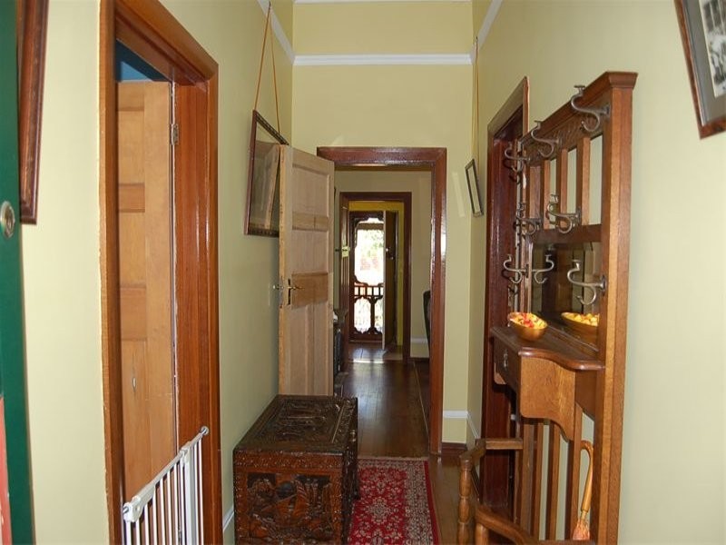 71 Kitchener Avenue, Victoria Park WA 6100