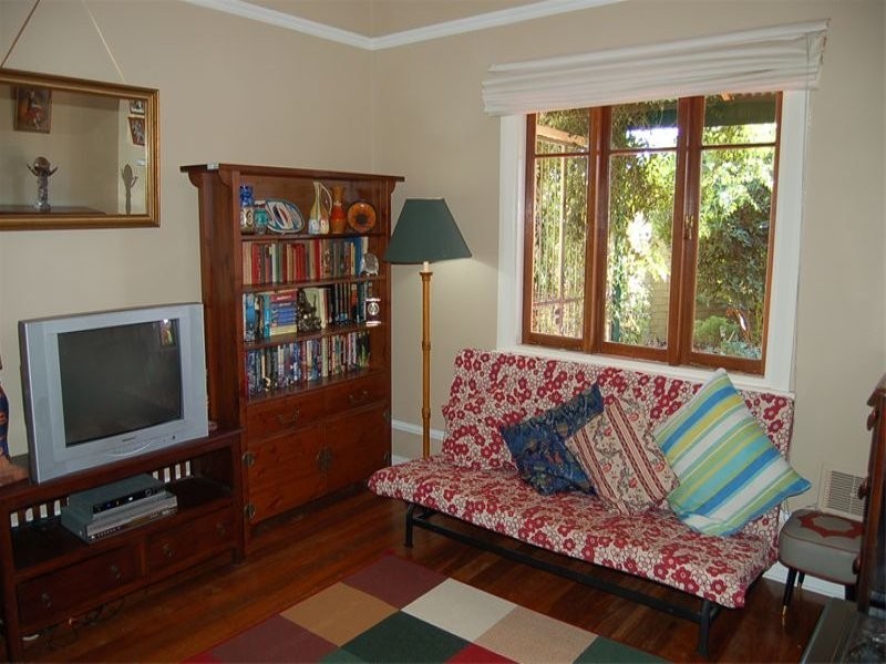 71 Kitchener Avenue, Victoria Park WA 6100