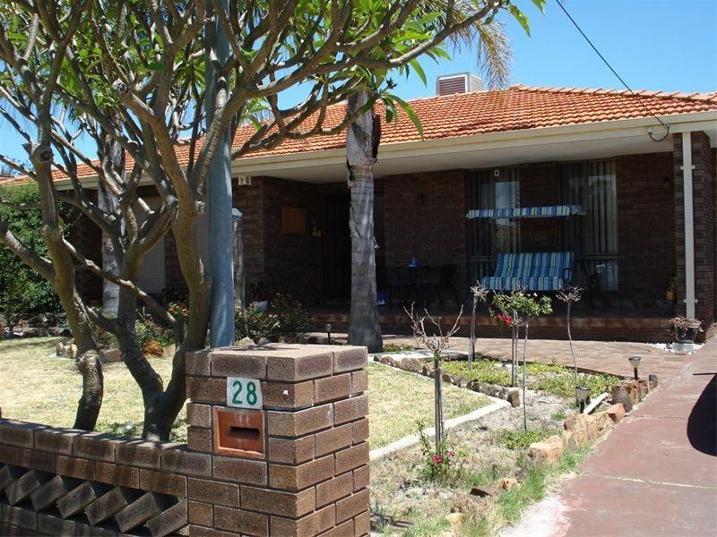 28 Clarke Street, East Cannington WA 6107