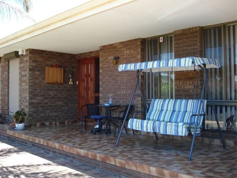 28 Clarke Street, East Cannington WA 6107
