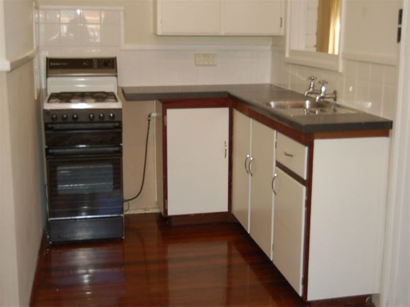 11 Alvah Street, St James WA 6102