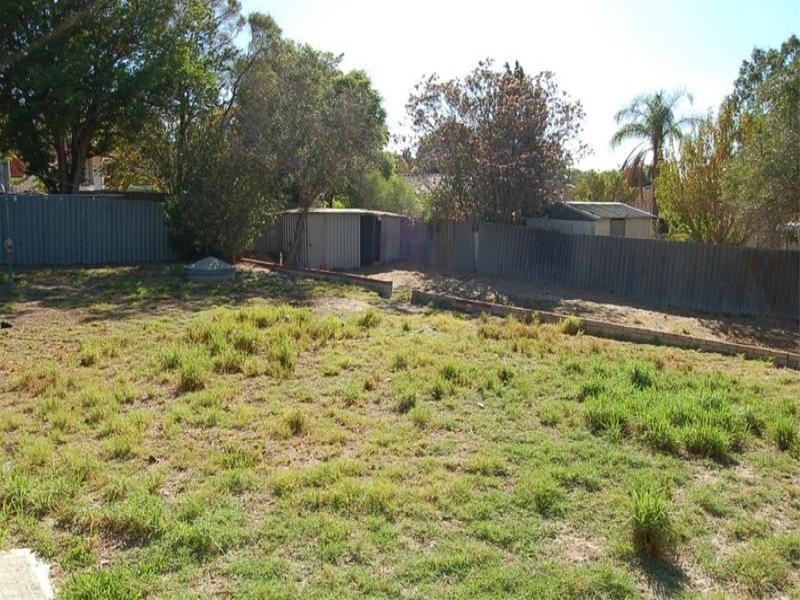 24 Stonehouse Crescent, Bentley WA 6102