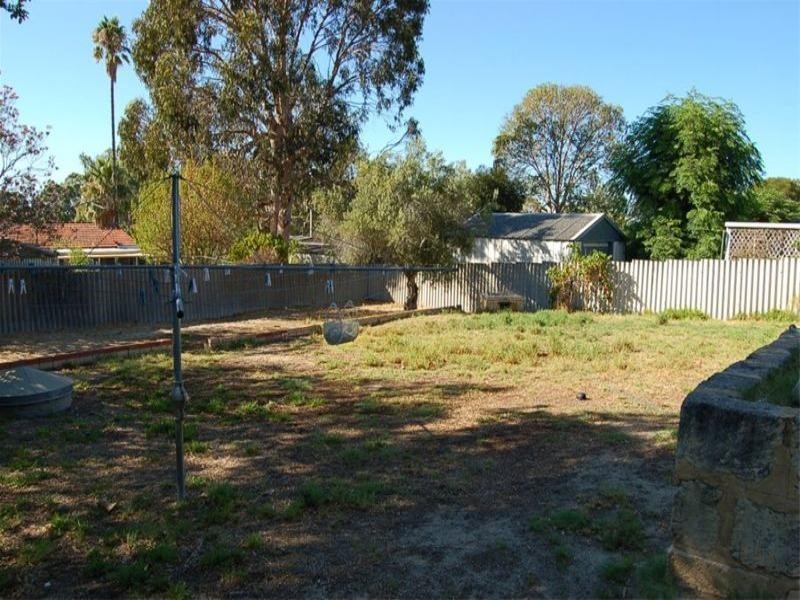 24 Stonehouse Crescent, Bentley WA 6102