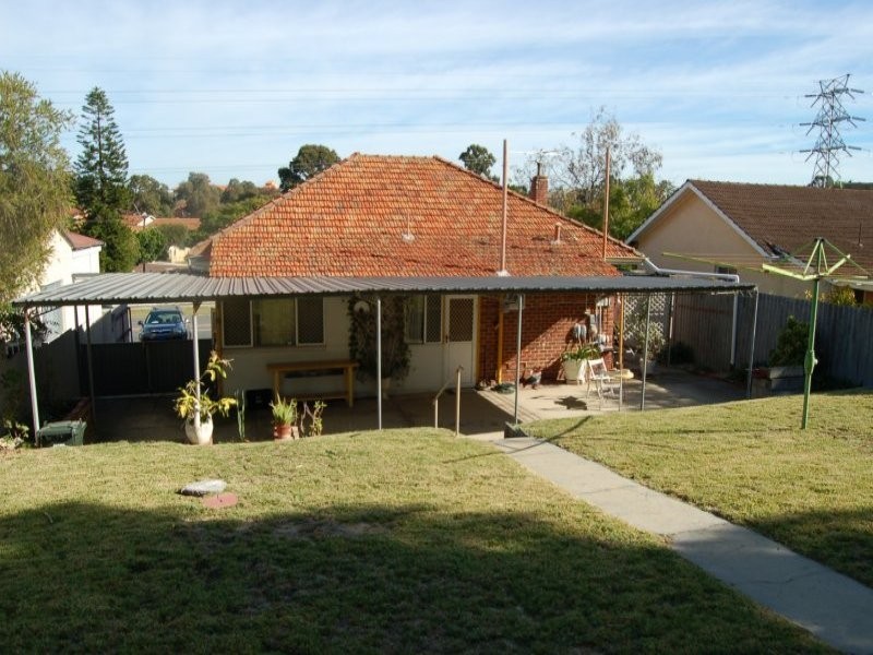 126 Hillview Terrace, St James WA 6102