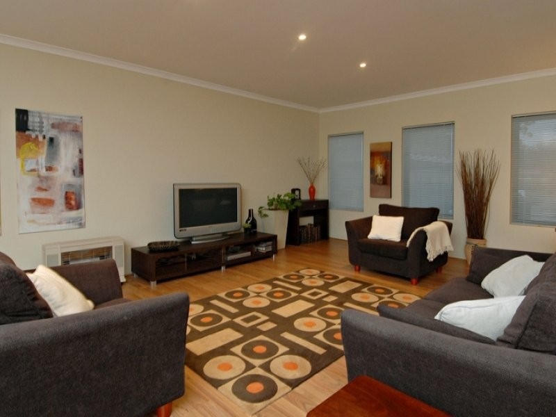 33A Wyndham Street, St James WA 6102