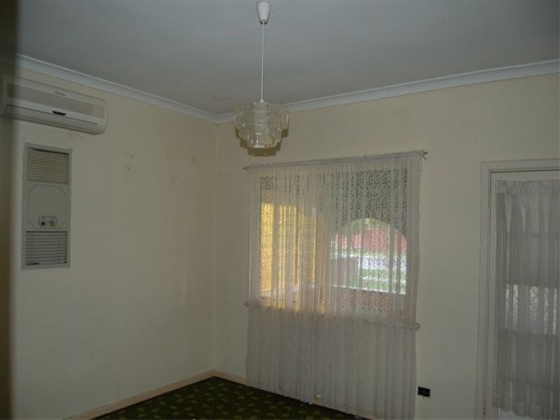 13 Coolgardie Street, St James WA 6102