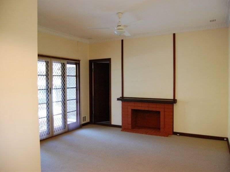 17 PINEDALE STREET, East Victoria Park WA 6101