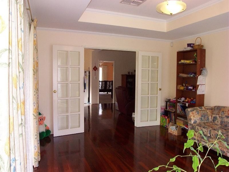 36 Kardan Circuit, Karawara WA 6152