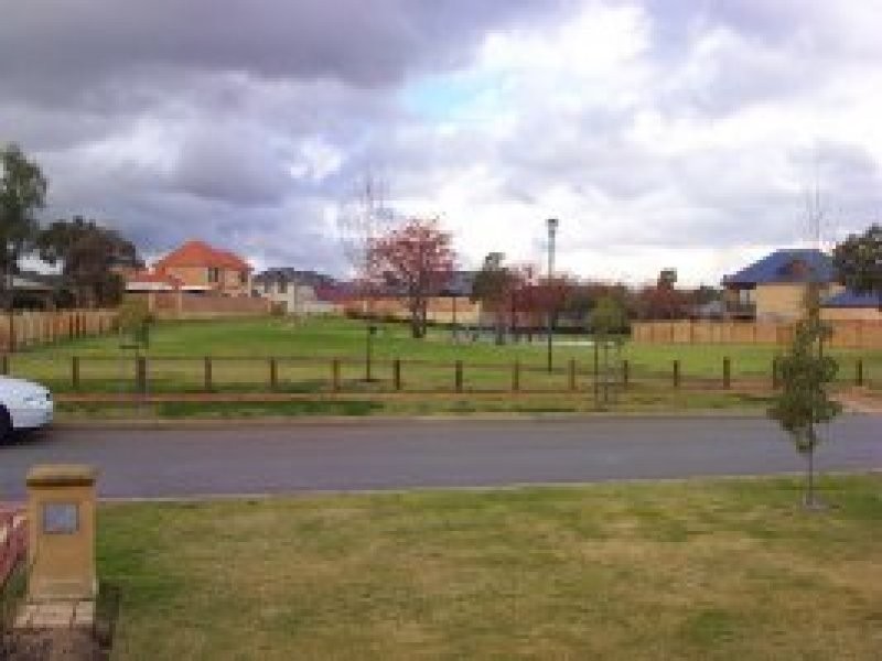 36 Kardan Circuit, Karawara WA 6152