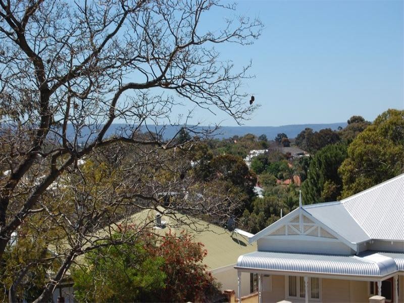 105 Canterbury Terrace, East Victoria Park WA 6101