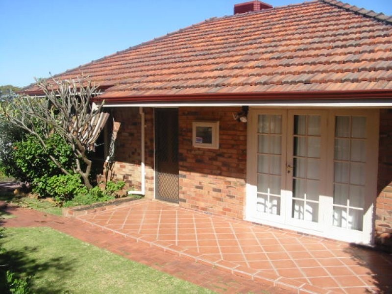 9 Burlington Street, St James WA 6102