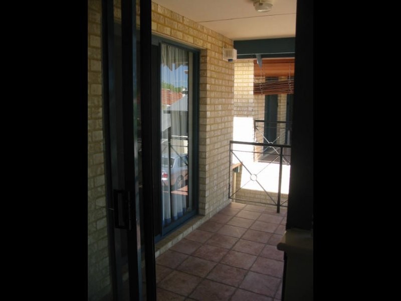 109D Berwick Street, Victoria Park WA 6100