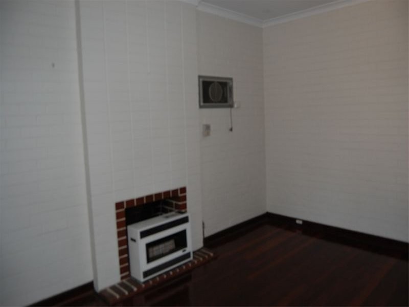 136 Manning Road, Wilson WA 6107