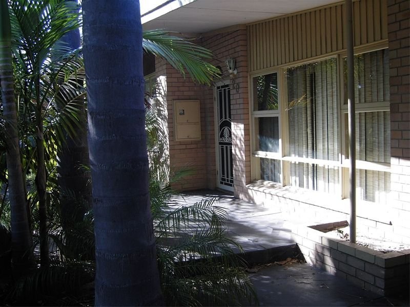 20 Knutsford Avenue, Rivervale WA 6103