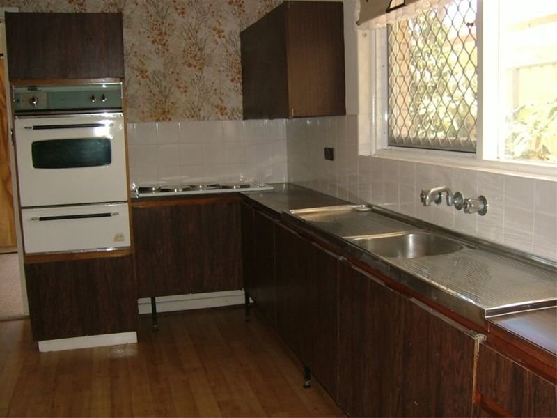 31 Armstrong Road, Wilson WA 6107