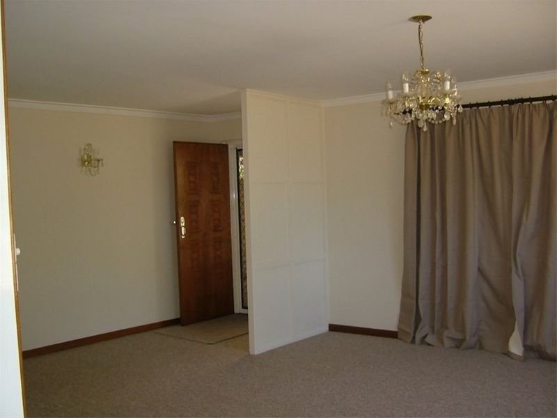 31 Armstrong Road, Wilson WA 6107