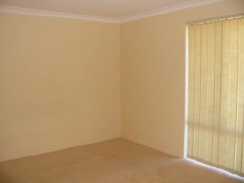 3 Courtland Crescent, Redcliffe WA 6104