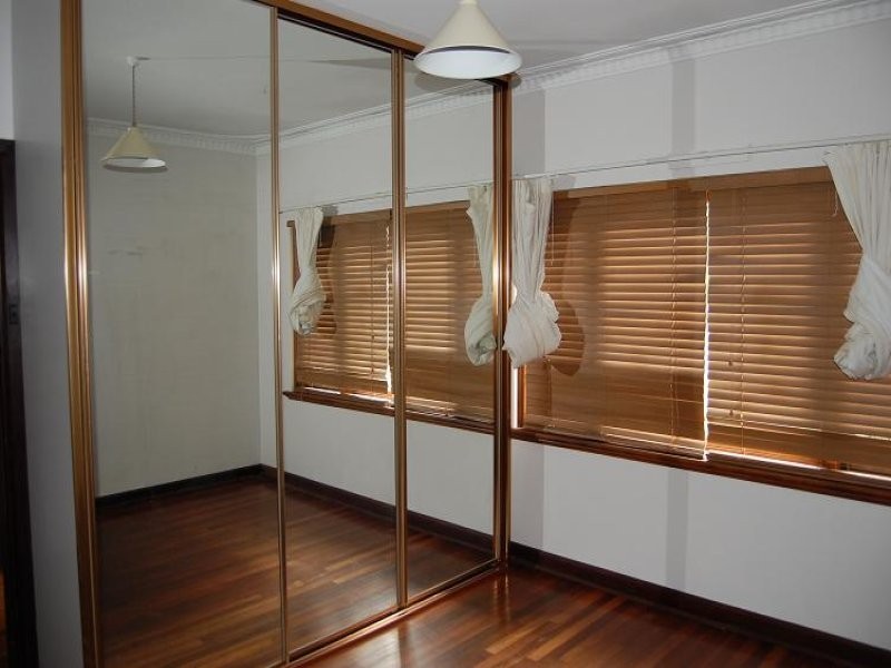 26 Wyndham Street, St James WA 6102