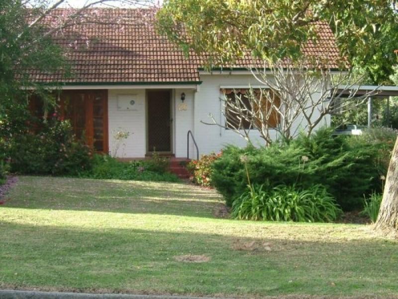 28 Clinton Avenue, St James WA 6102