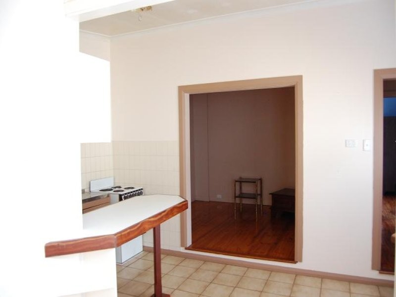 199A Treasure Road, Queens Park WA 6107