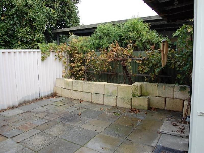 199A Treasure Road, Queens Park WA 6107