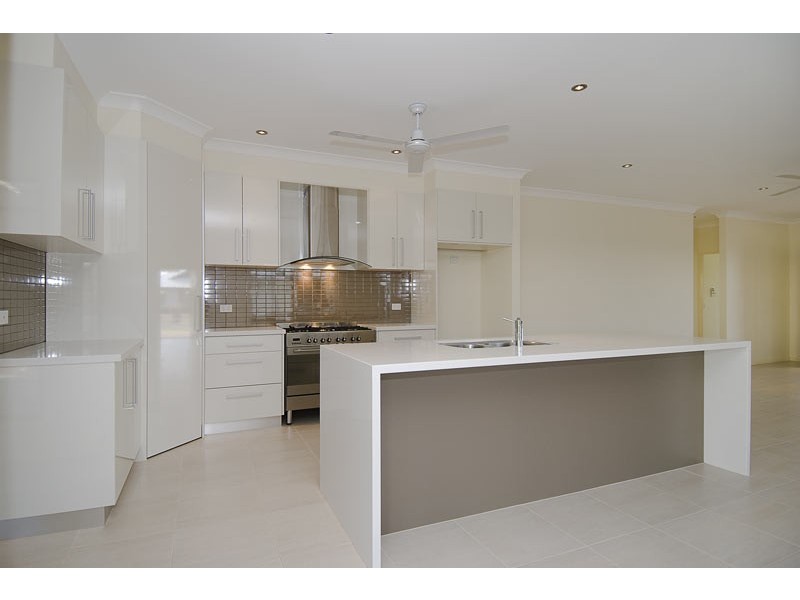 54 Yirra Crescent, Rosebery NT 0832