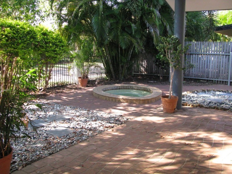 1/13 Sovereign Circuit, Coconut Grove NT 0810