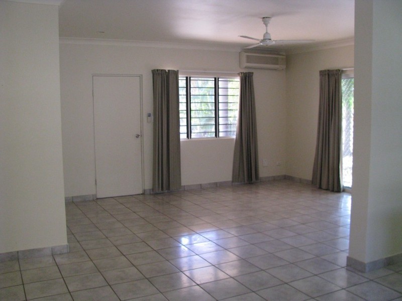 1/13 Sovereign Circuit, Coconut Grove NT 0810