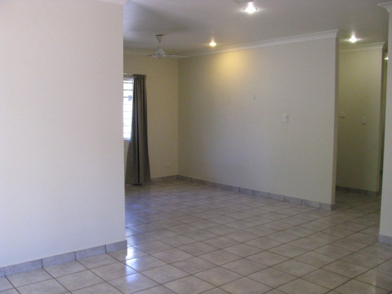 1/13 Sovereign Circuit, Coconut Grove NT 0810