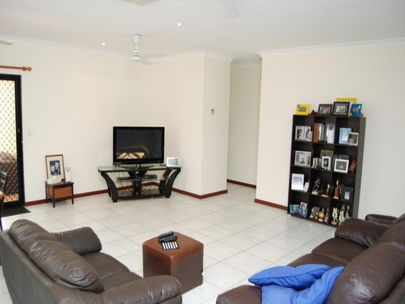 12 Villaflor Crescent, Woolner NT 0820