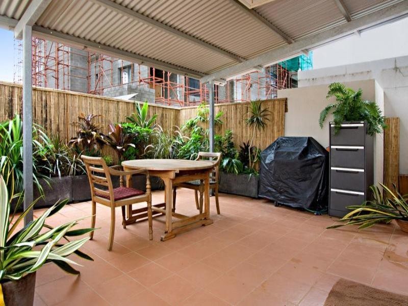 6/24 Harry Chan Avenue, Darwin NT 0800