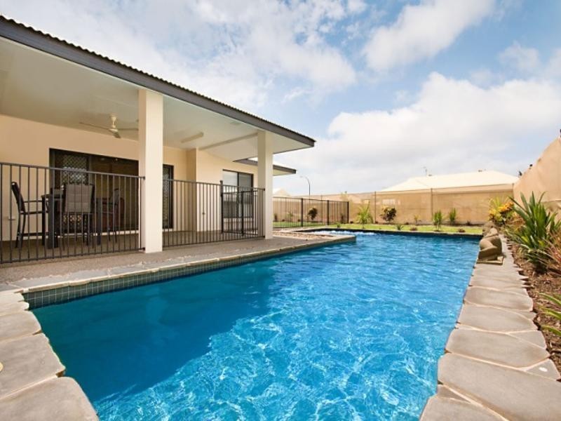 25 Wood Crescent, Rosebery NT 0832