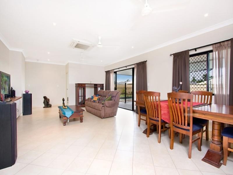 25 Wood Crescent, Rosebery NT 0832