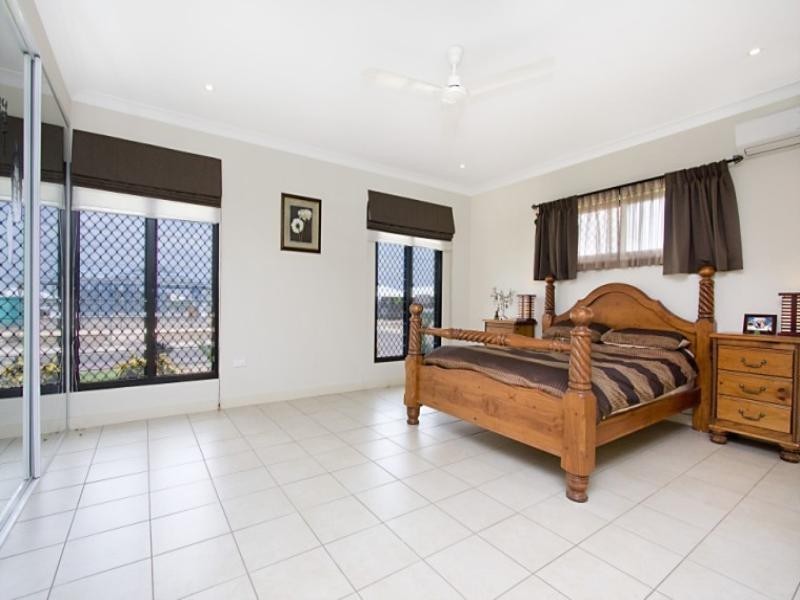 25 Wood Crescent, Rosebery NT 0832