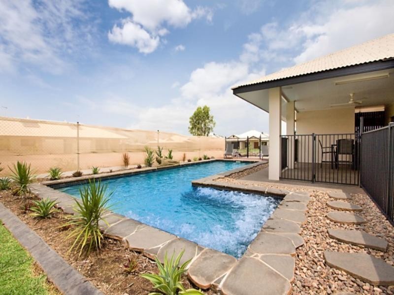 25 Wood Crescent, Rosebery NT 0832