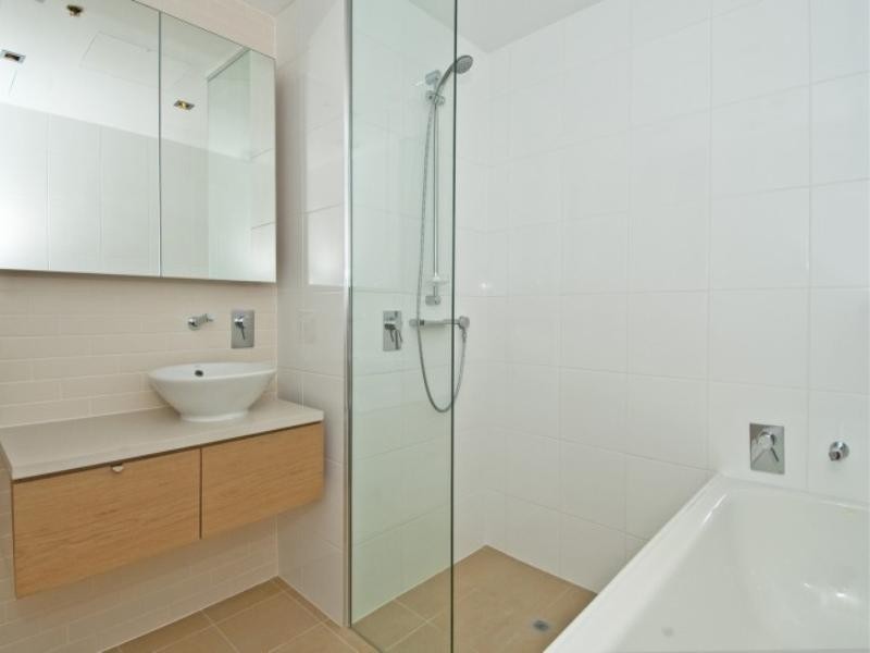 330/19 Kitchener Drive Wharf One, Darwin NT 0800