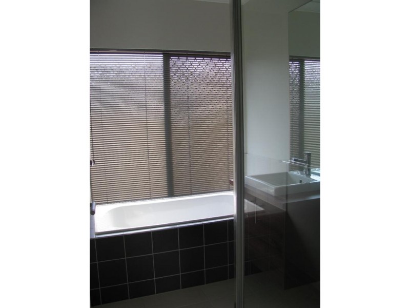 8 Gummunggwa Street, Lyons NT 0810