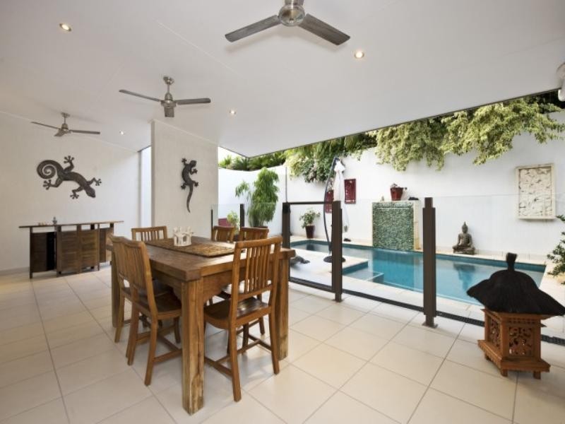 2/15 Villaflor Crescent, Woolner NT 0820